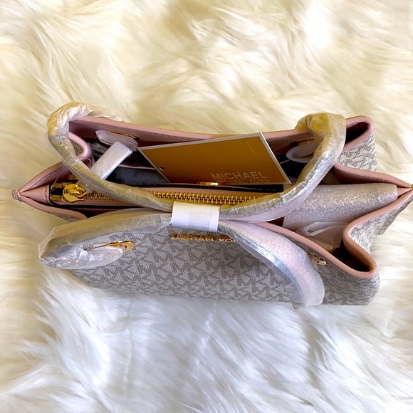 Brand New Michael Kors crossbody bag - Picture 3 of 9